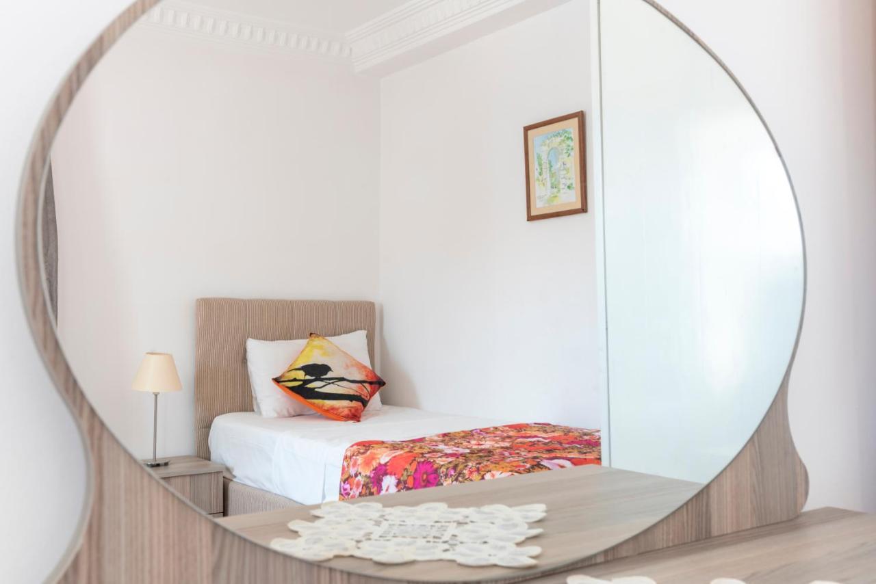 Beach House Apartment Side Esterno foto